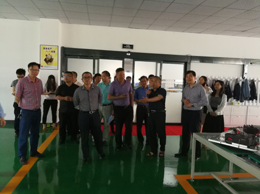 我院課題組赴漣源市開(kāi)展《婁底資源型城市轉(zhuǎn)型升級(jí)，深化供給側(cè)結(jié)構(gòu)性改革》課題調(diào)研